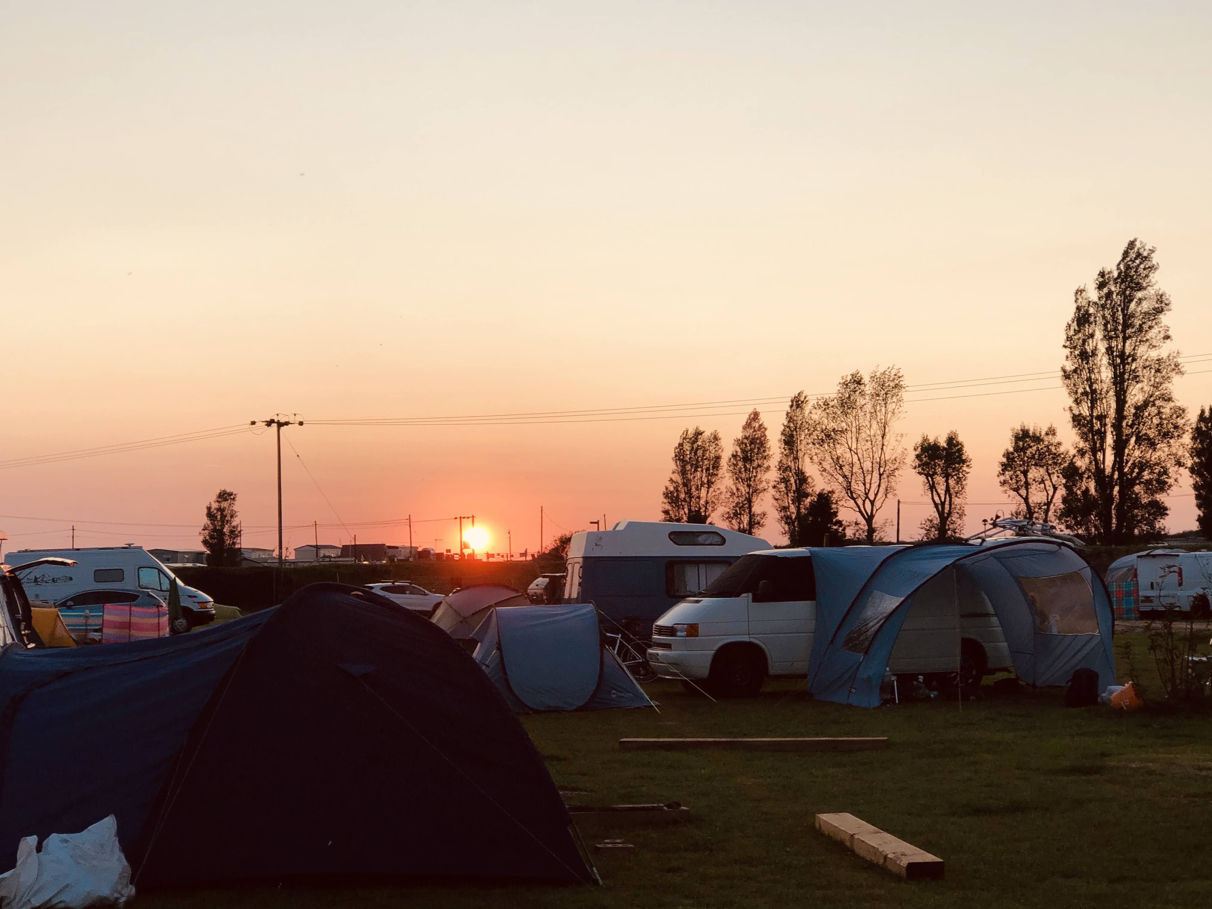 South beach camping: Spacious campsite